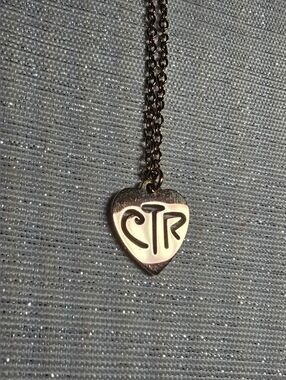 CTR : "Choose the Right" Religious Necklace